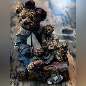 Vintage 1993 Boyd’s Bear & Friends Bearstone Figurine with Suitcase